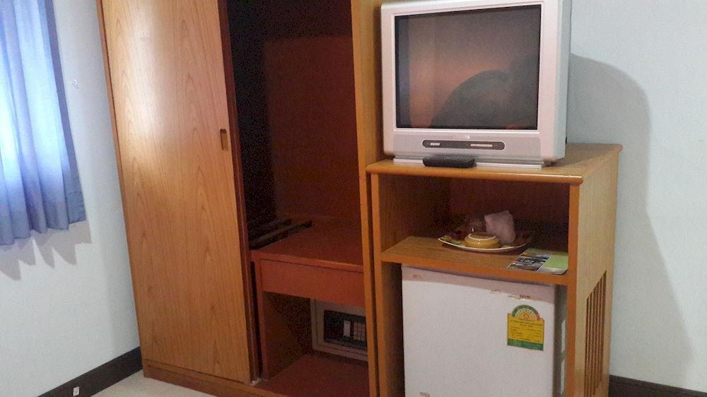 Silla Patong Hostel Bagian luar foto